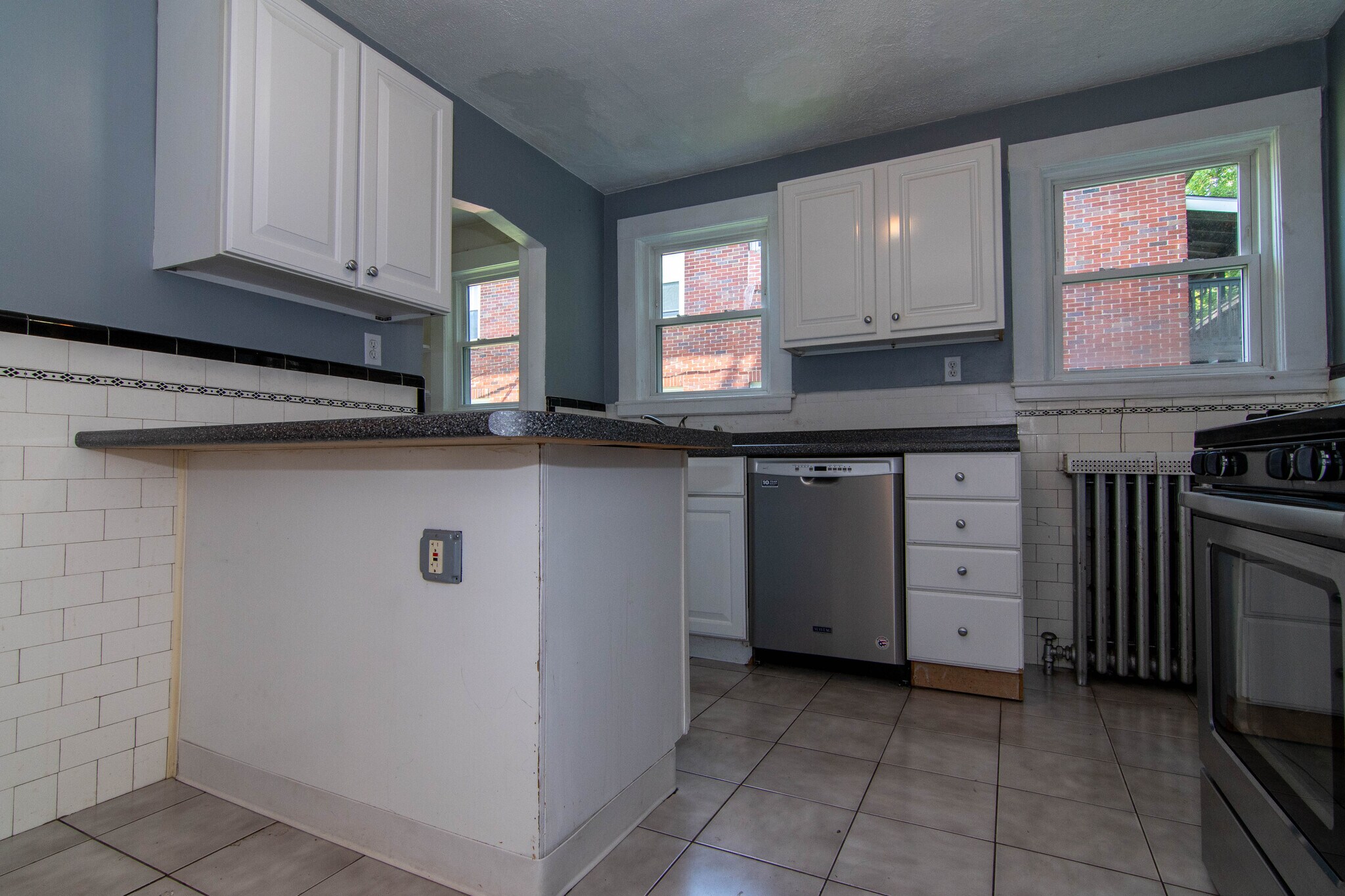 Building Photo - 86 Colborne Rd