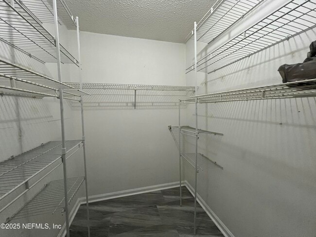 Building Photo - 4022 Laurelwood Dr