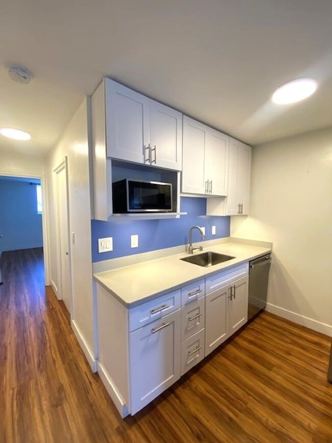 Building Photo - Recently Renovated 1 Bedroom in Honolulu