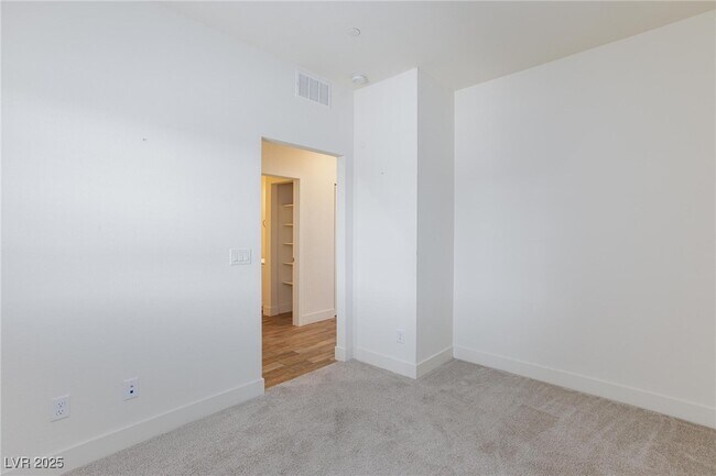 Building Photo - 1410 Pink Dawn Dr