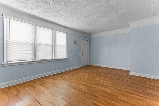 Building Photo - 14814 Sussex St