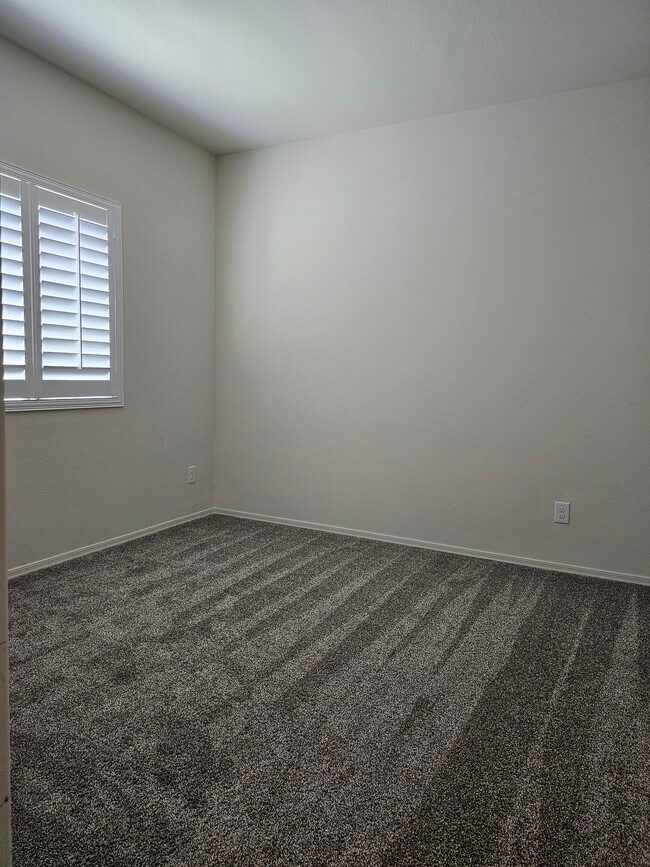 Building Photo - 24388 W Verlea Dr