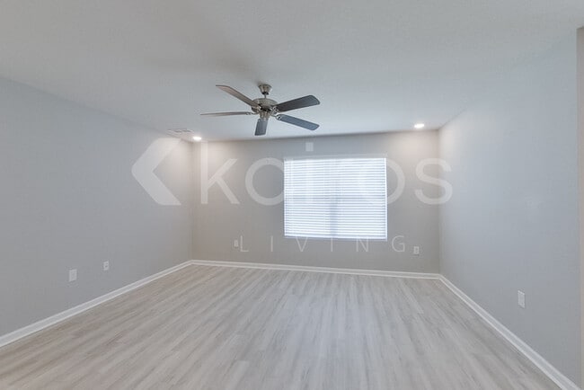 Building Photo - 140 Swallowtail Ln
