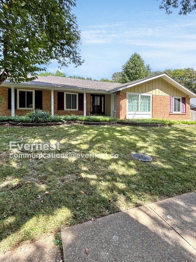 Primary Photo - 1515 Mautenne Dr