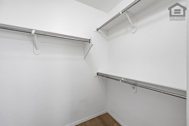 Building Photo - 4Bed + OFFICE + LOFT in Peoria! Ready for Immediate Move-In! -- FULLY REMODELED!