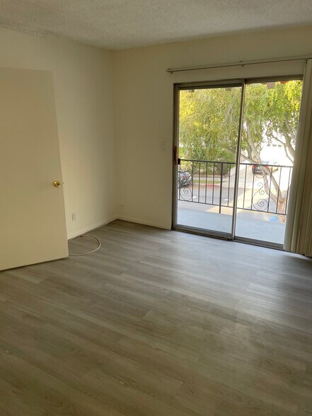 Building Photo - 519 N Francisca Ave