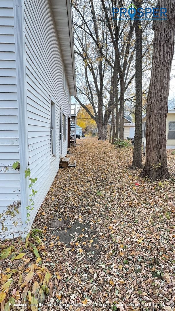 Building Photo - ST221X