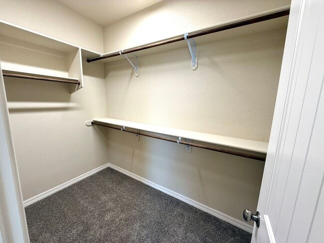 Building Photo - 3774 Meadowbrook Ln