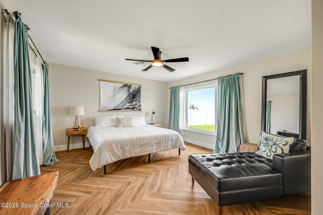Building Photo - 1110 S Banana River Dr