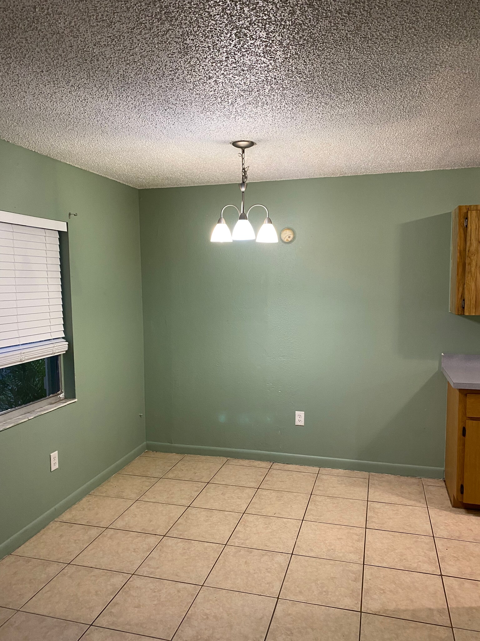 Dining Nook - 3010 Ernest Dr