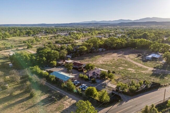 Building Photo - 1000 NM-76