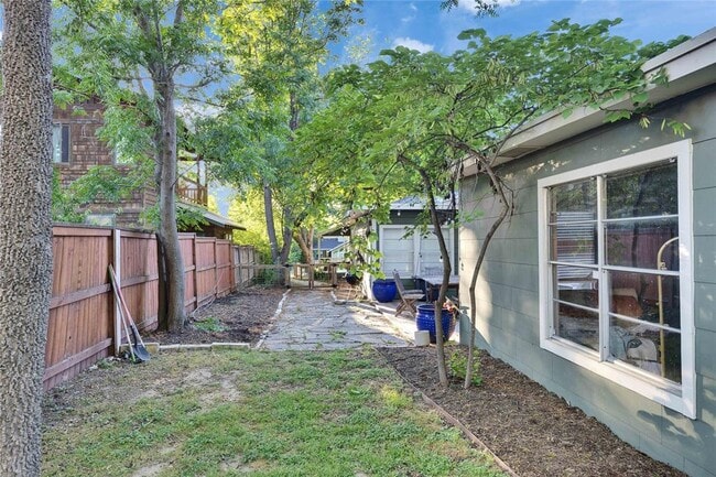 Building Photo - 4607 Evans Ave