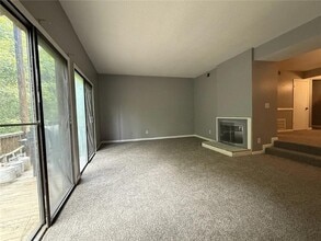 Building Photo - 20 Quail Run