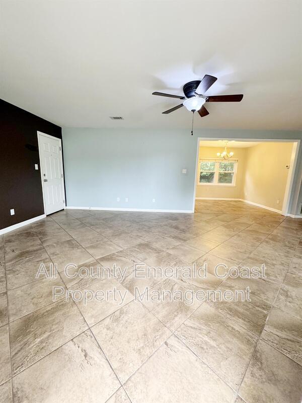 Building Photo - 506 Trenton St