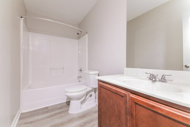 Building Photo - 127 Blakeford Dr