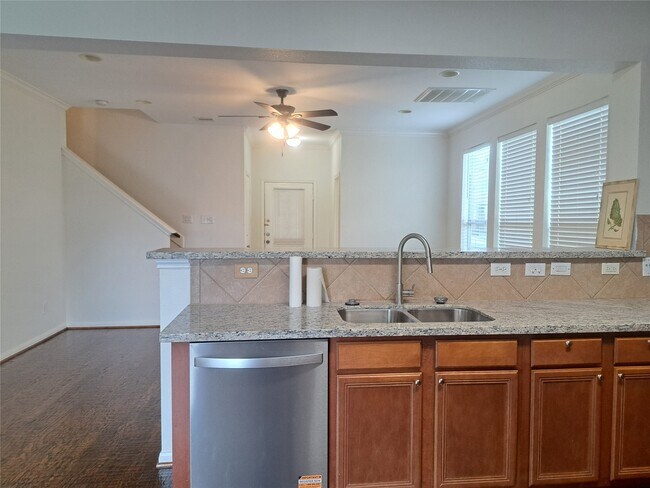 Building Photo - 13134 Stratford Skies Ln