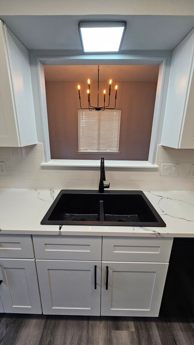 Building Photo - 263 Mooring Cir