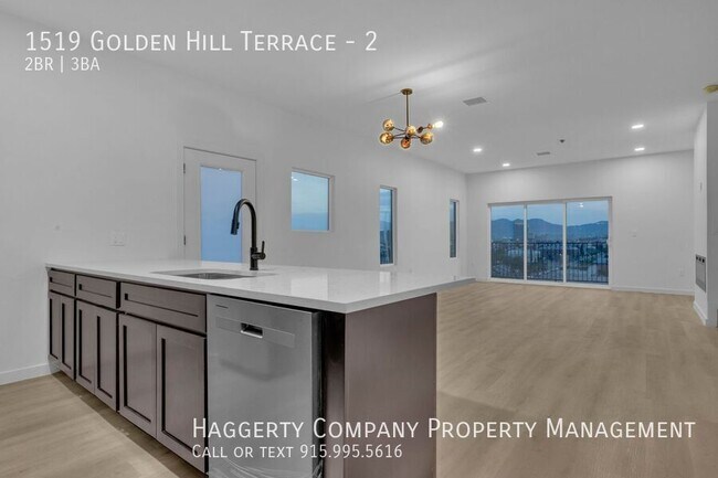 Building Photo - 1519 Golden Hill Terrace