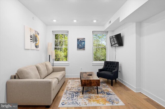 Building Photo - 2869 28th St NW