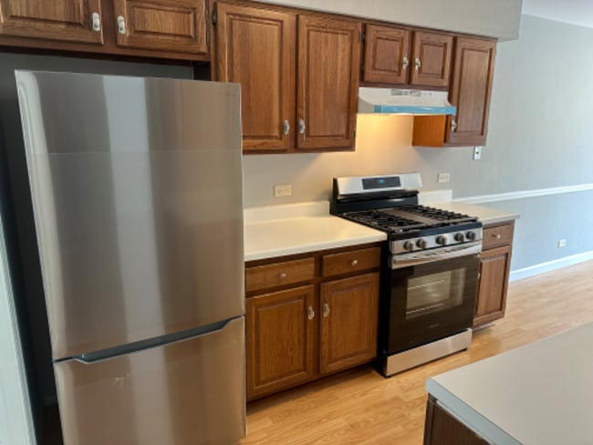 Building Photo - 425 Fernwood Ct