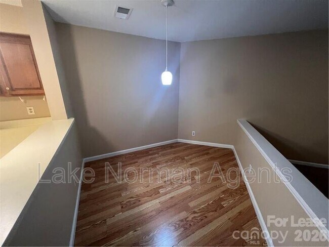 Building Photo - 18817 Nautical Dr