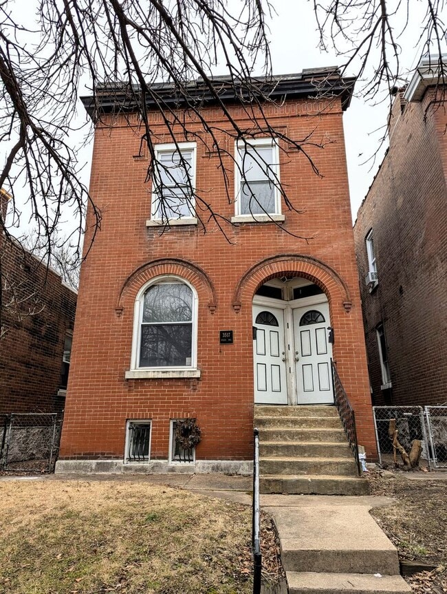 Building Photo - 3517 Giles Ave