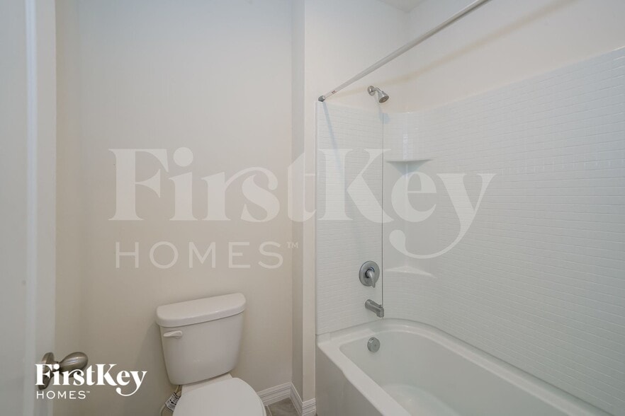 Building Photo - 2720 Grandbury Grove Rd