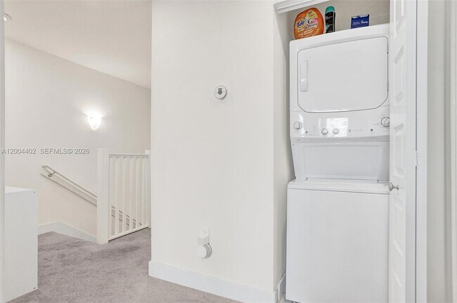 Building Photo - 10437 NW 82nd St