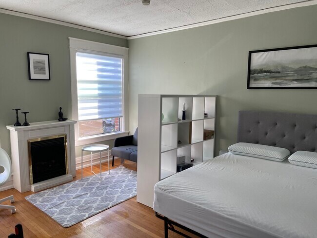 Primary Photo - 1631 NW Everett St