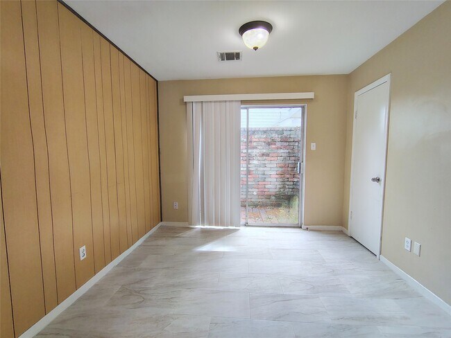 Building Photo - 4407 Waterfall Way