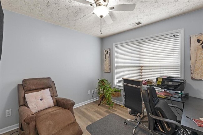 Building Photo - 40 Pine Shadow Cir