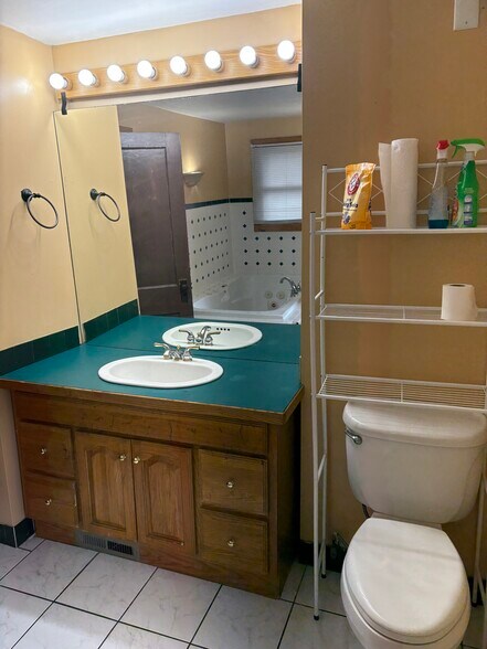Bathroom - 1781 Fairport Nine Mile Point Rd