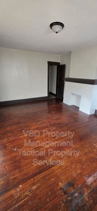 Building Photo - 12819 Edmonton Ave