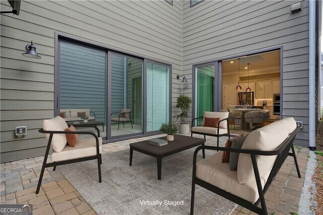 Building Photo - 123 Village Green Ave