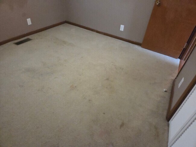 Building Photo - 3 Bedroom / 1 Bath Home Jonesborough, TN