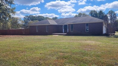 Building Photo - 114 Van Dr