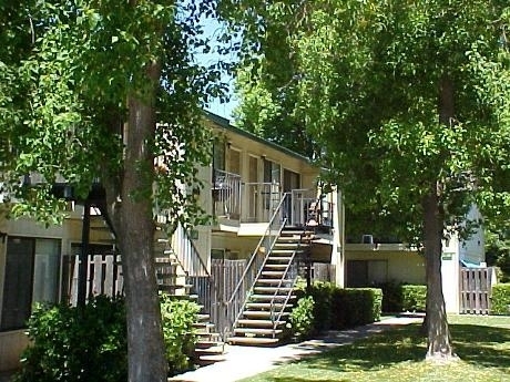 Building Photo - Walnutwood Apartments