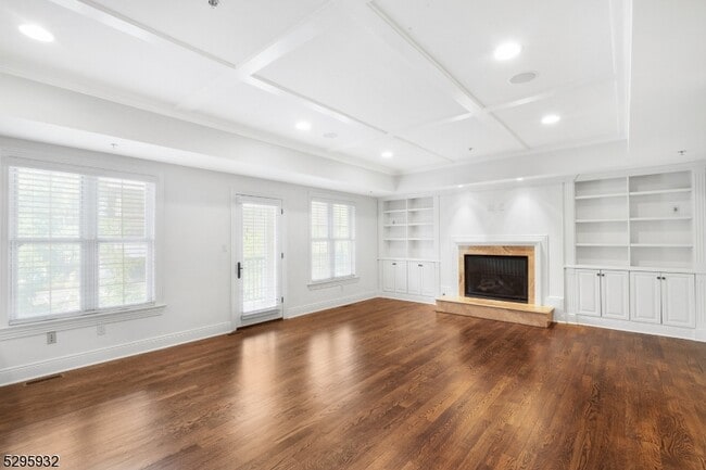 Building Photo - 12 Howland Terrace