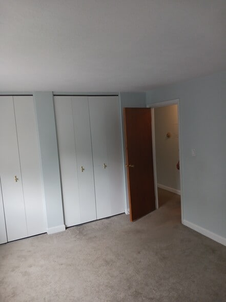 Master two double closets - 27 North St