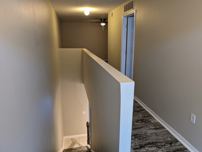 Building Photo - 4630 Ashburn Square Dr