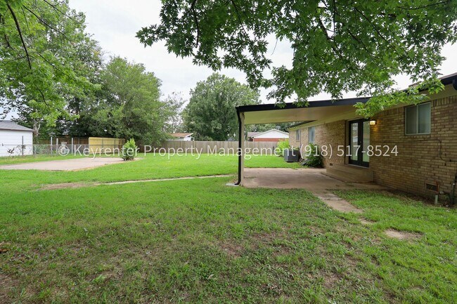 Building Photo - 11621 N 103rd E Ave