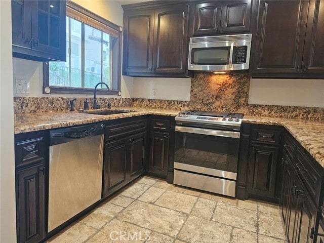 Building Photo - 30902 Club House Dr