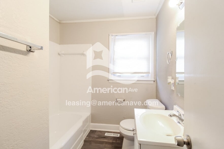 Building Photo - 4316 Summerhill Dr