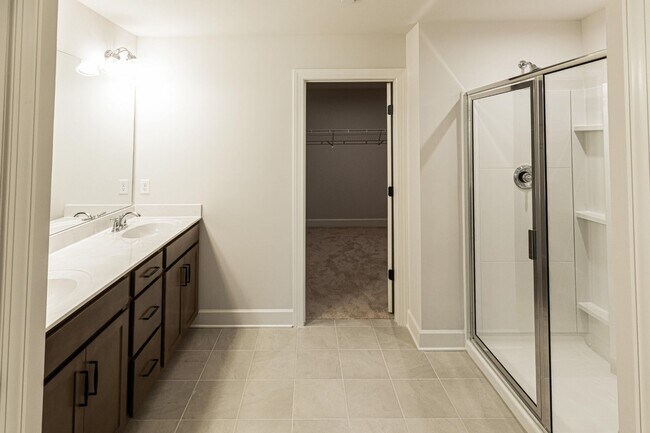 Building Photo - 5032 Ozment Dr