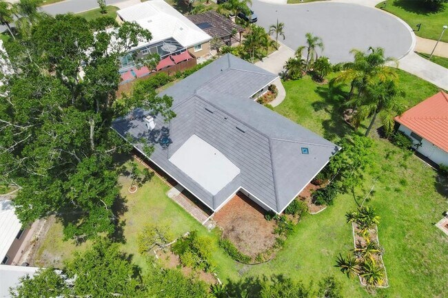 Building Photo - 3313 Pembrook Dr