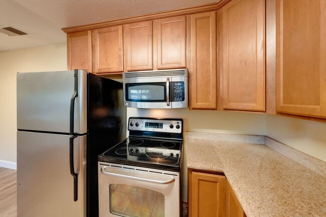 Building Photo - 3715 Tallyho Dr