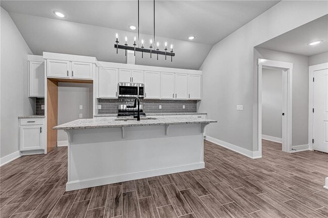 Building Photo - 55 Watson Ln