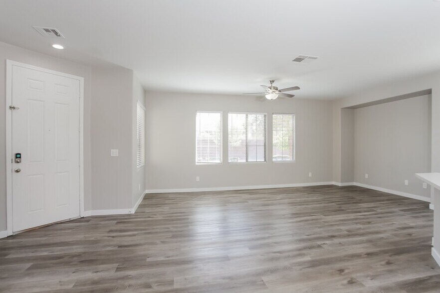 Building Photo - 3524 Turquoise Waters Ave