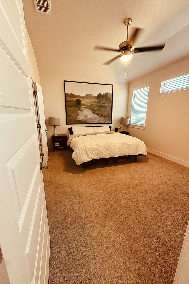 Building Photo - 3104 Morlanga St