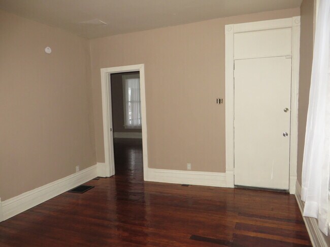 Building Photo - 1235 Swinney Ave